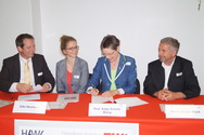 Sport und Studium: Kooperation von HAWK und FWA zum b&uuml;rgerschaftlichen Engagement