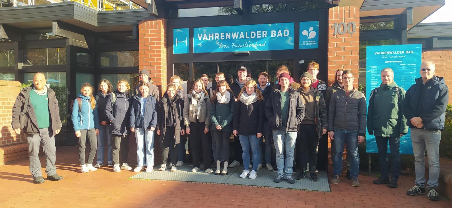 Exkursion Green Building Vahrenwalder Bad