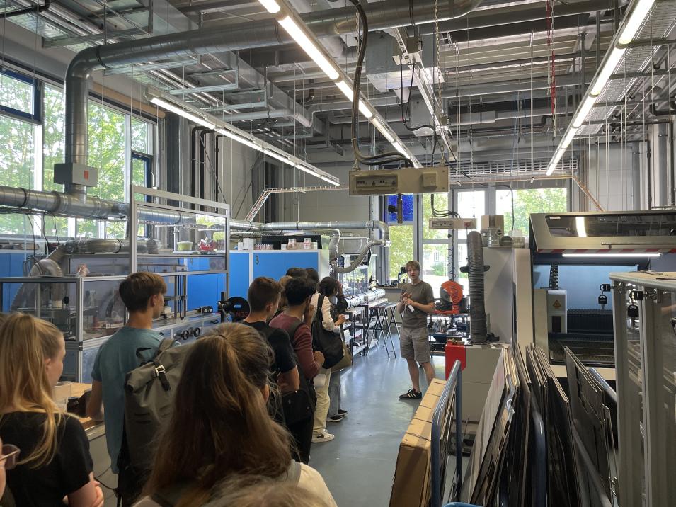 HAWK on tour Metallwerkstatt